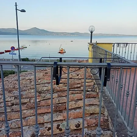 La Casa In Riva Al Lago